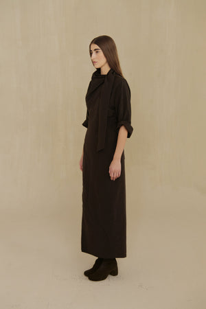 Sofia, vestido de lino y seda moka