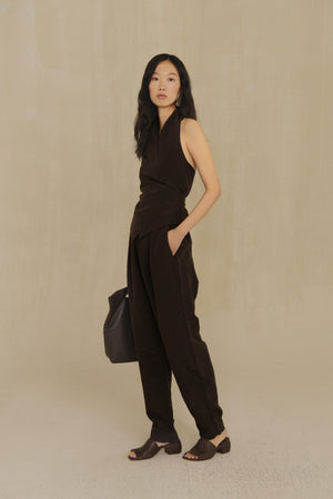 Amar, pantalon moka de lino y seda