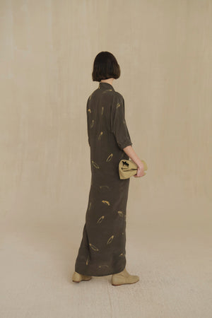 Thea, vestido largo de seda soma print