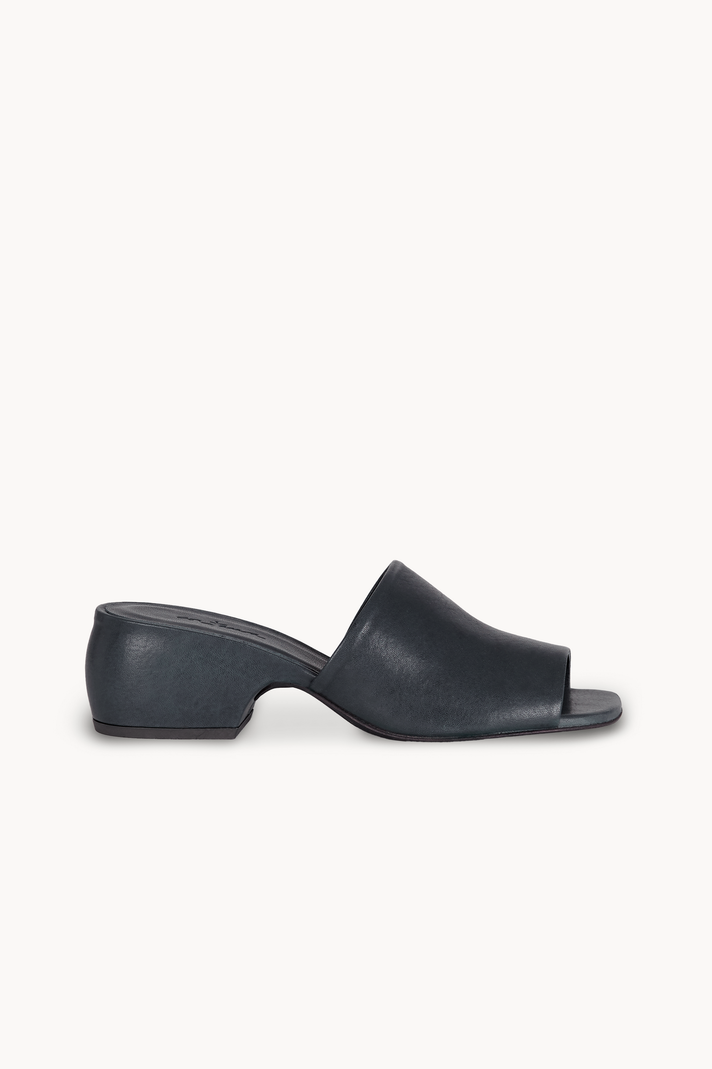 Thea, mules de piel azul marino