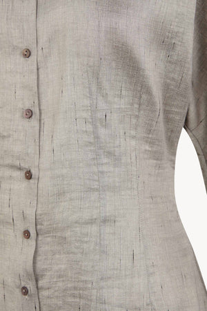Theresa, camisa de lino de rayas gris plata