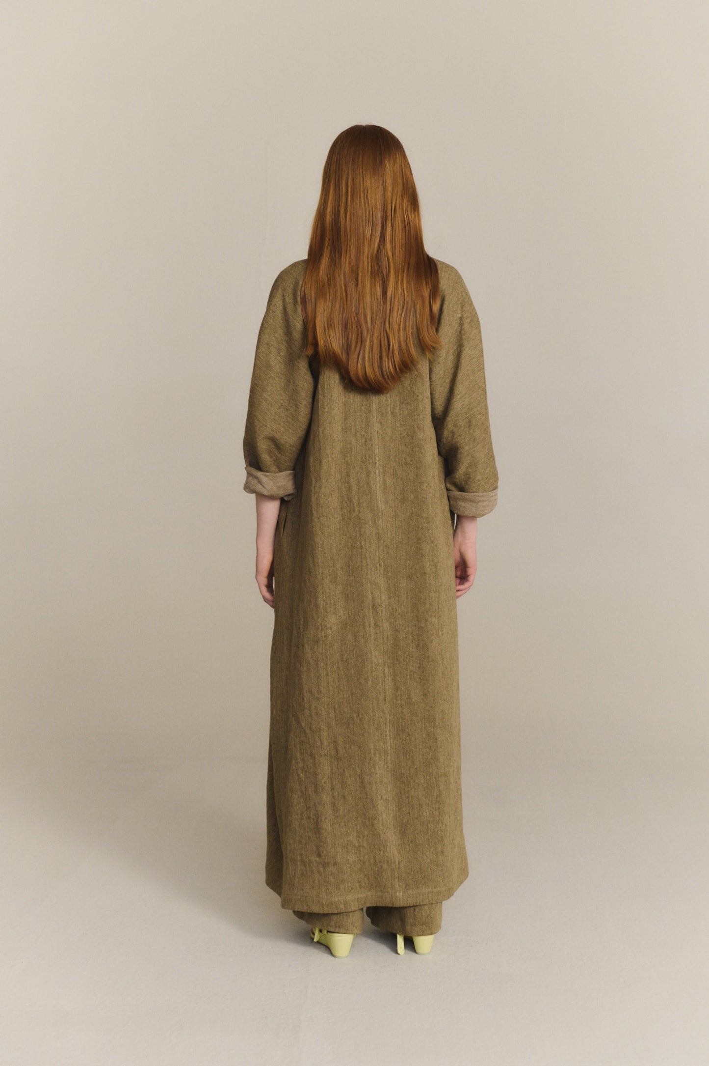 Tourmaline, abrigo de lino jacquard kaki tostado