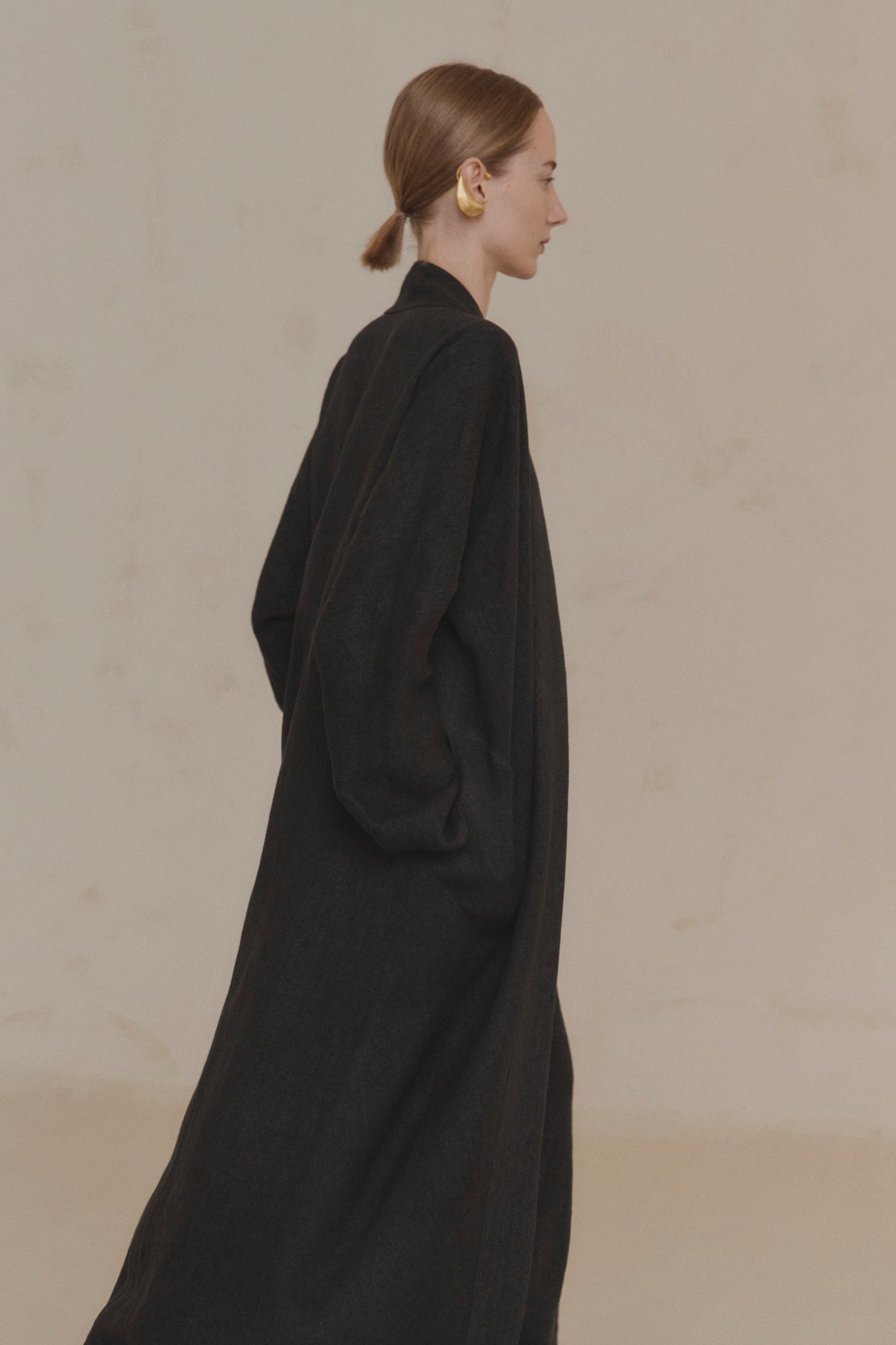 Leuksna, golden earcuff