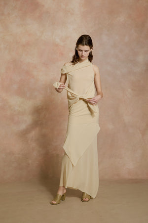 Dora, long skirt in beige silk georgette