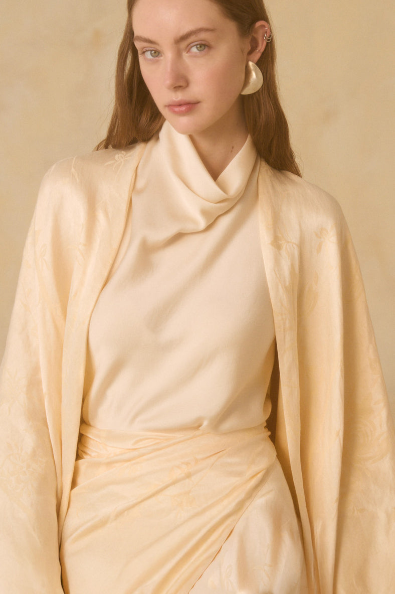 Chaqueta y pantalon Nara, top Tulip