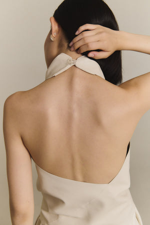 Tulip, top halter de piel arena