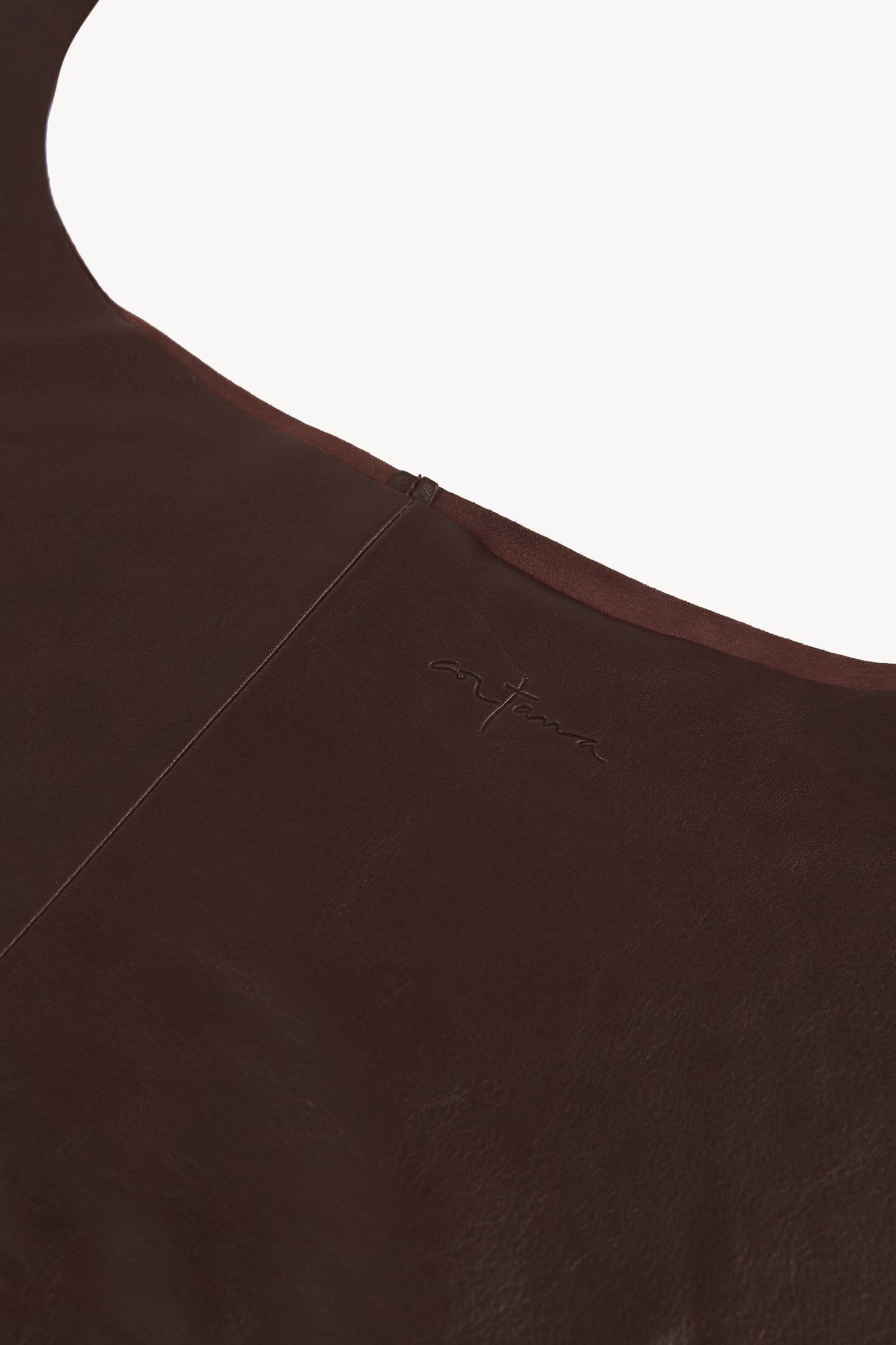 U XL, dark maroon leather bag