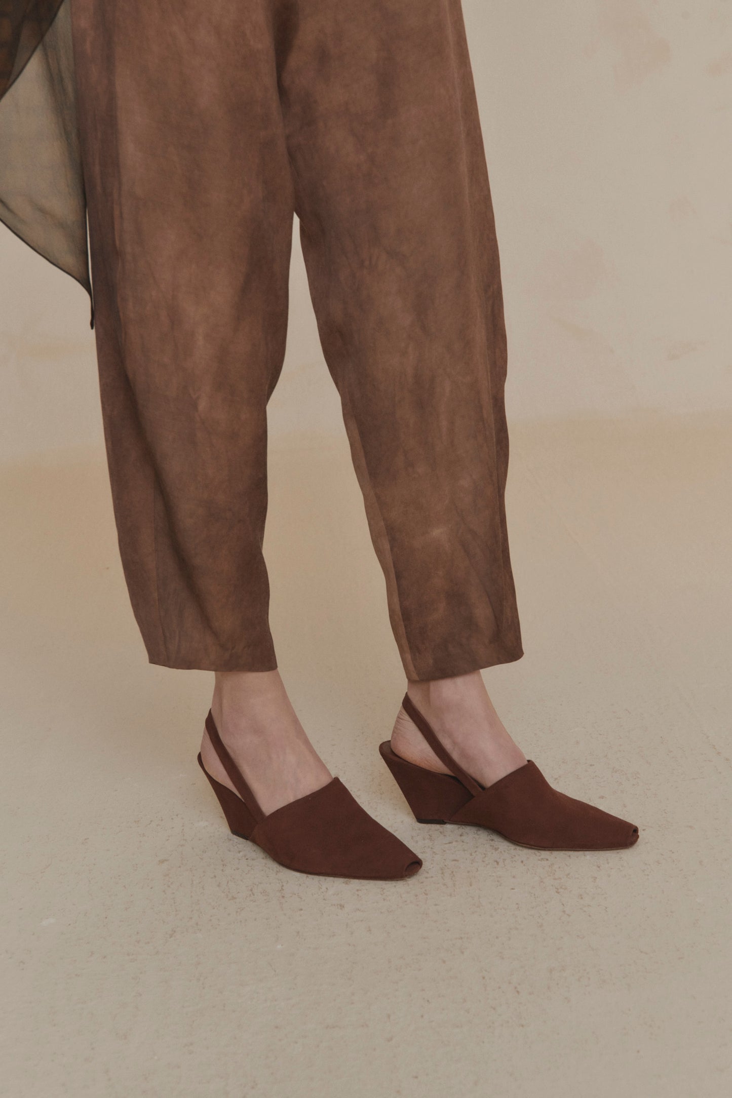 Umbra, tobacco wedge sandal