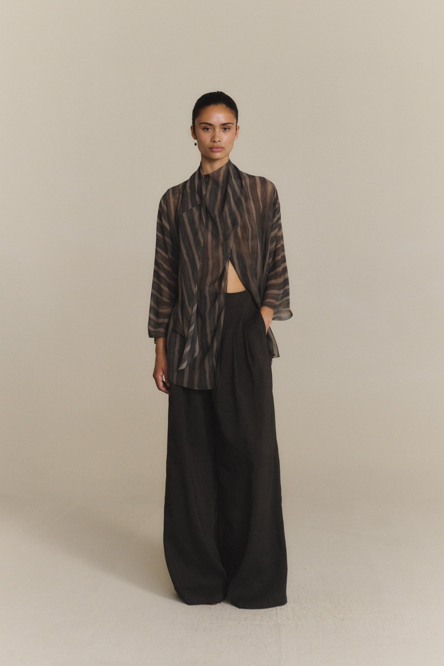 Odel, dark grey linen and cupro pants