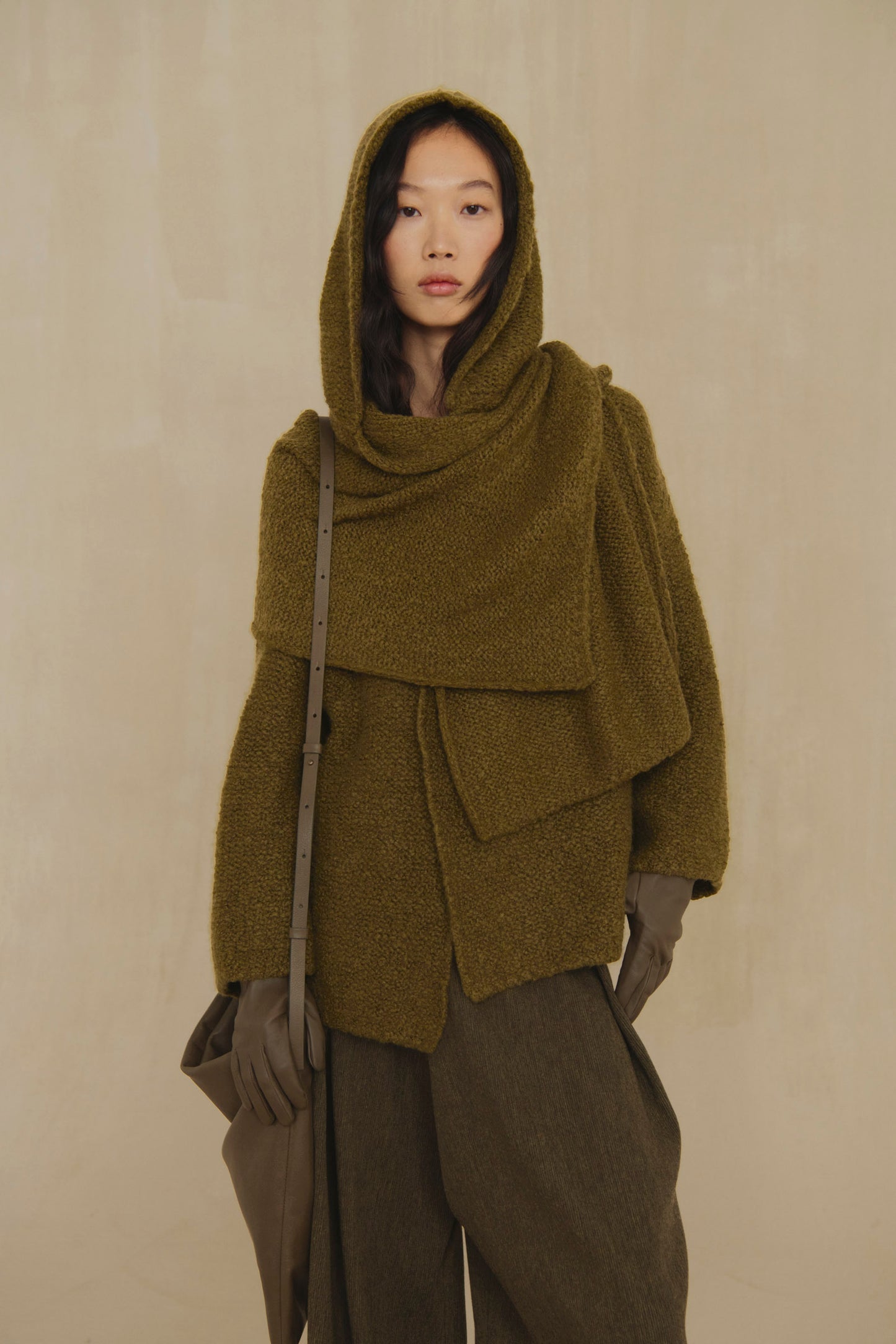 Yara, khaki cashmere and silk hood