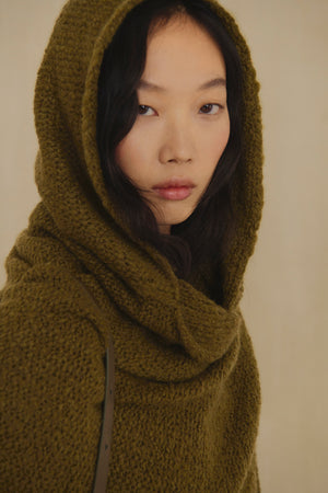 Yara, khaki cashmere and silk hood