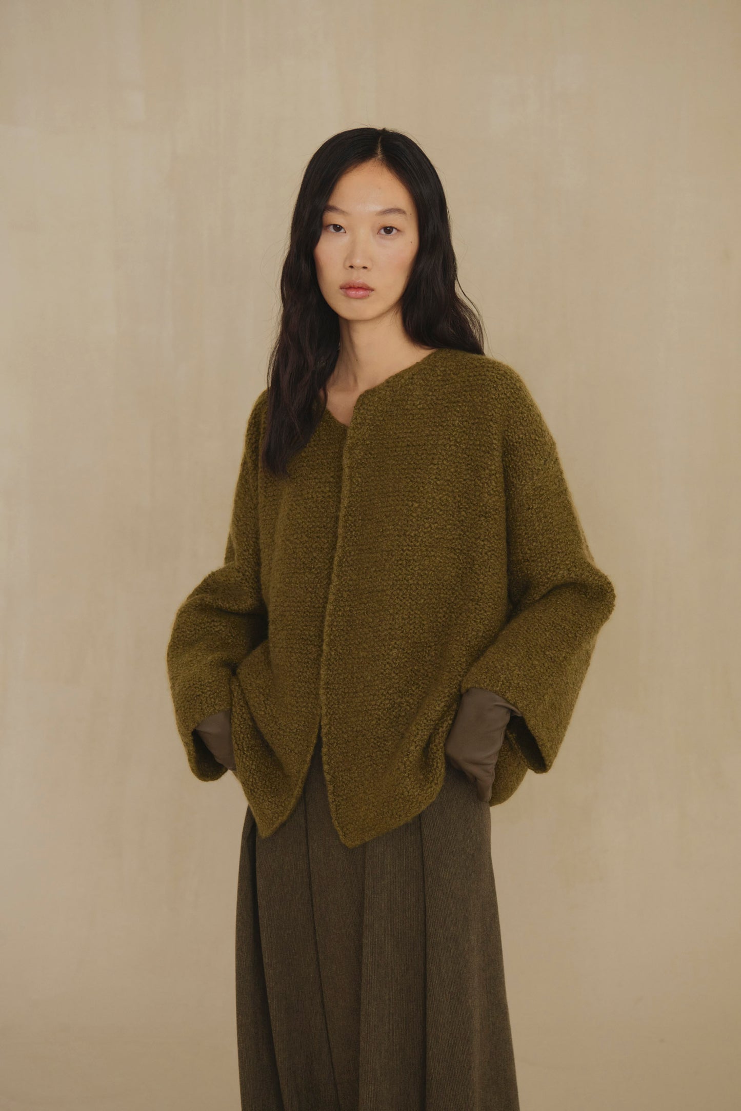 Yara, chaqueta de punto de cachemir y seda kaki